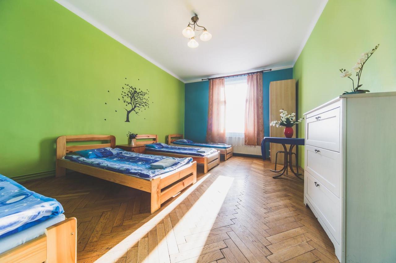 Hostel Tara Cracovia Esterno foto