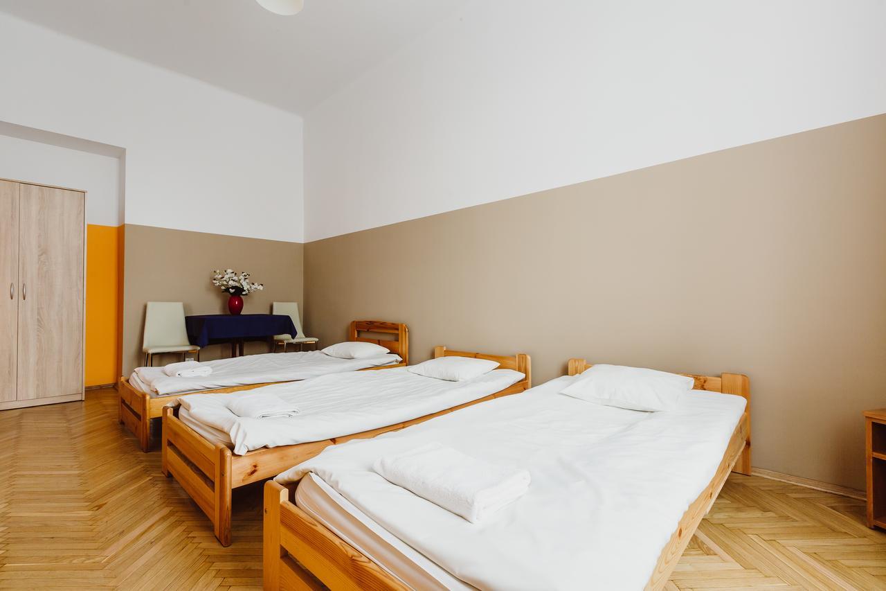Hostel Tara Cracovia Esterno foto